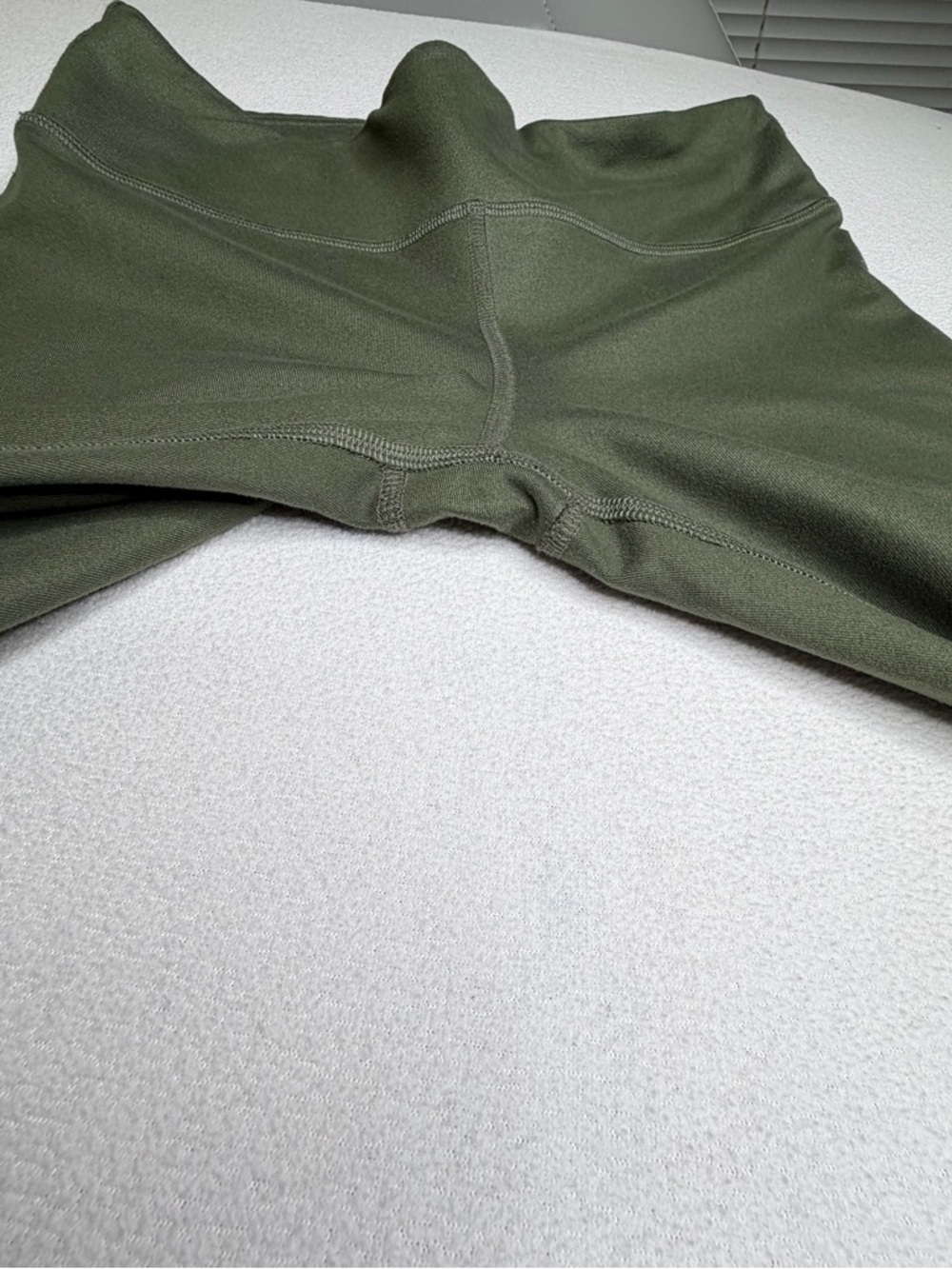 Alo Yoga Idol Ruched Leggings•Olive Green - Picture 13 of 13